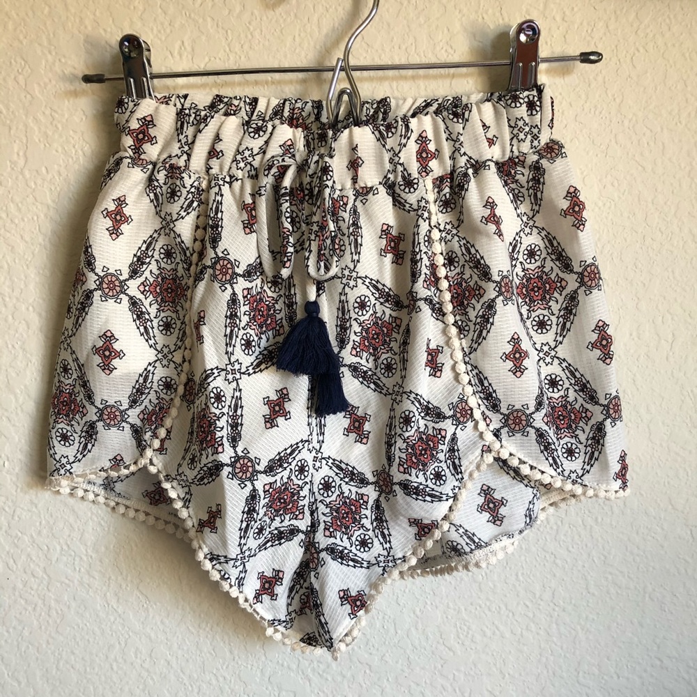 BNWOT Cute Geo Print Pom Pom Shorts